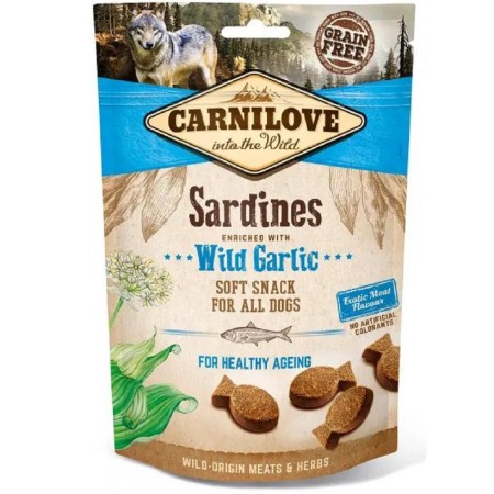 Лакомство для собак Carnilove DogSemi Moist, сардина и чеснок 200 г (111371)